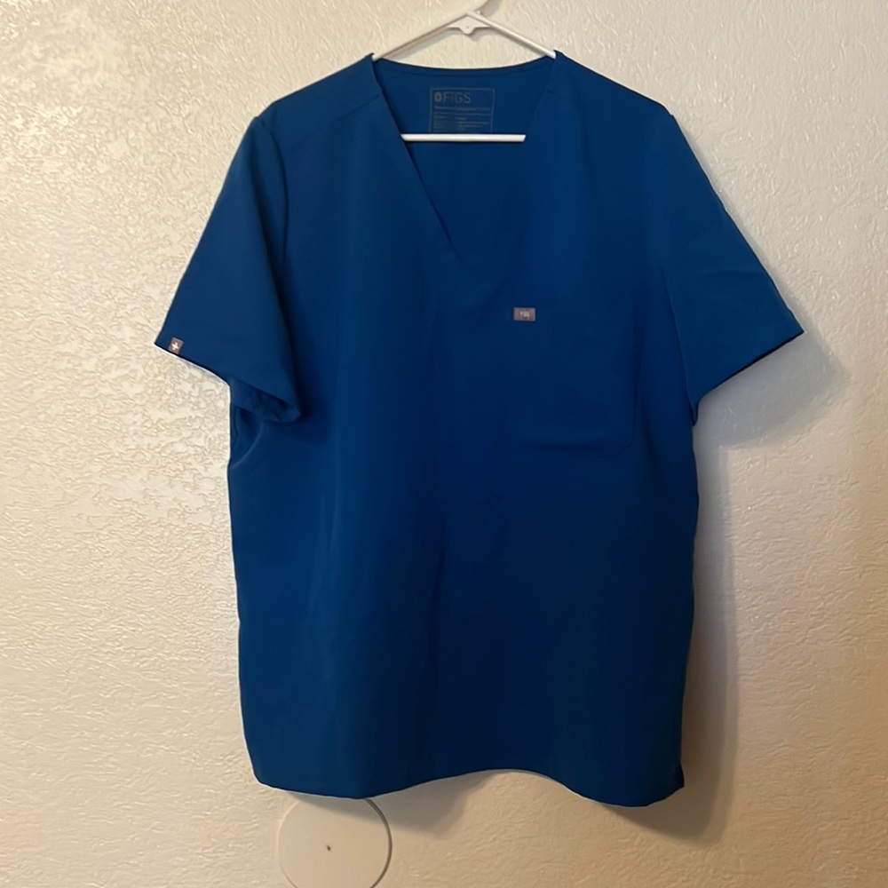 Catarina figs scrub shirt